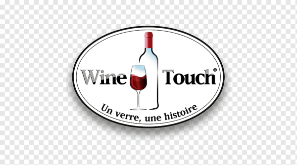 Логотип фирмы на бутылке вина