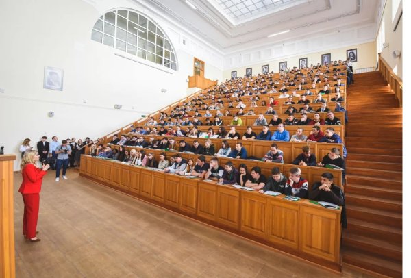 Крытый двор НПИ Новочеркасск