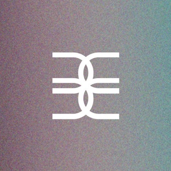 Золотое яблоко белый логотип