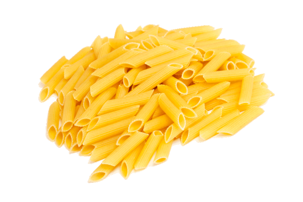 Макаронные изделия на белом фоне