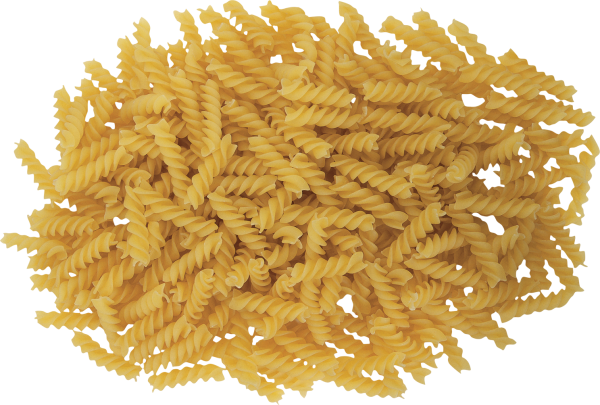 Макаронные изделия на белом фоне