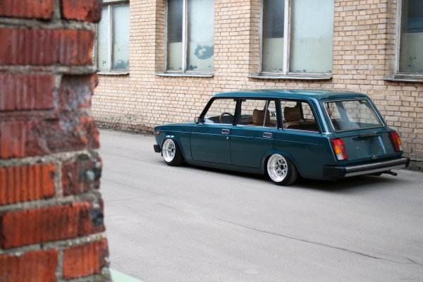 ВАЗ 2104 заниженная