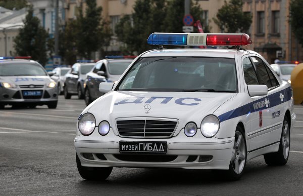 Мерседес 210 ГАИ