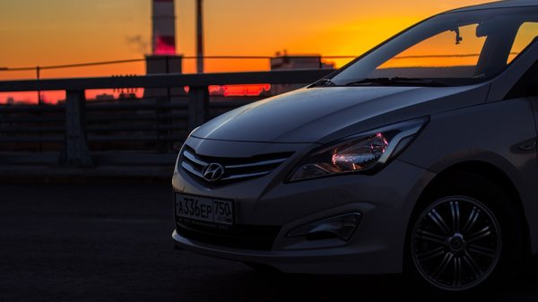 Хендай Солярис ночью 2015