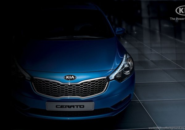 Киа Рио на черном фоне