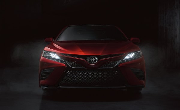 Toyota Camry 2018 Front