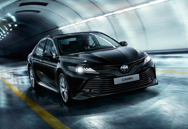 Тойота Камри 2018-2020