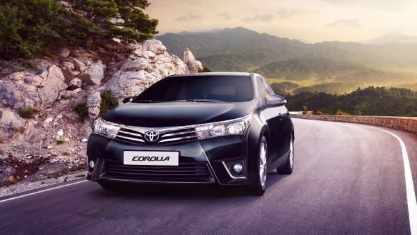 Toyota Camry и Toyota Corolla