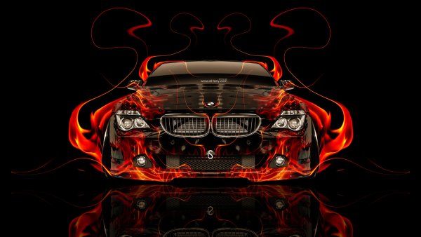 Огненный автомобиль на черном фоне