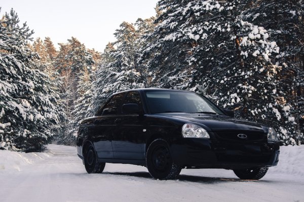 Черная Приора седан