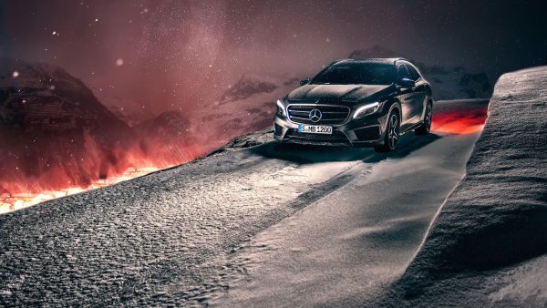 Mercedes Benz Snow