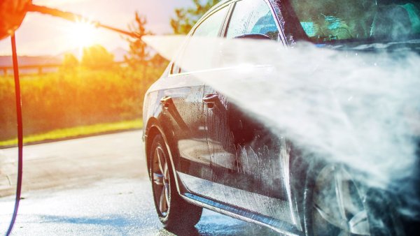 Бесконтактная мойка автомобиля