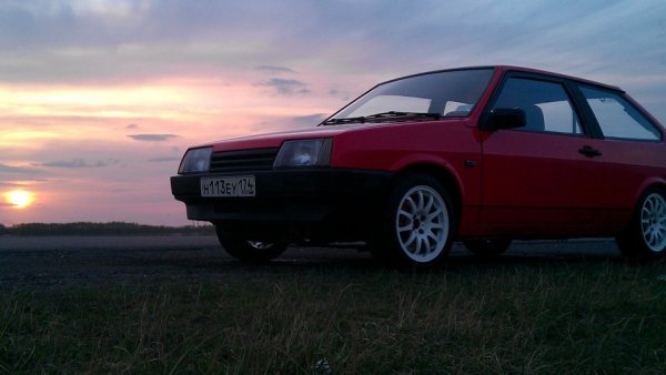 Lada 2108 красный