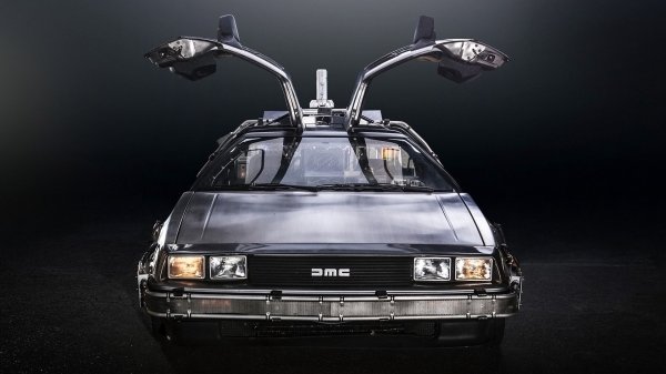 DELOREAN DMC-12 назад в будущее