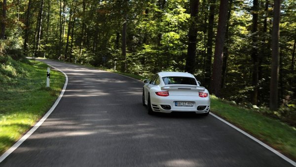 Порше 911 дорога