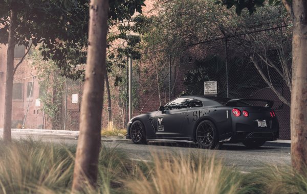 Nissan GTR 35 Black 4k