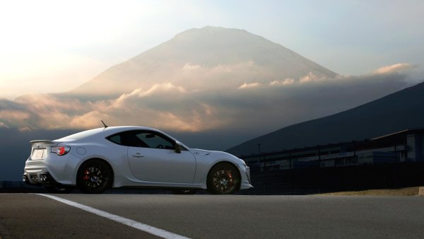 Toyota gt86 в горах