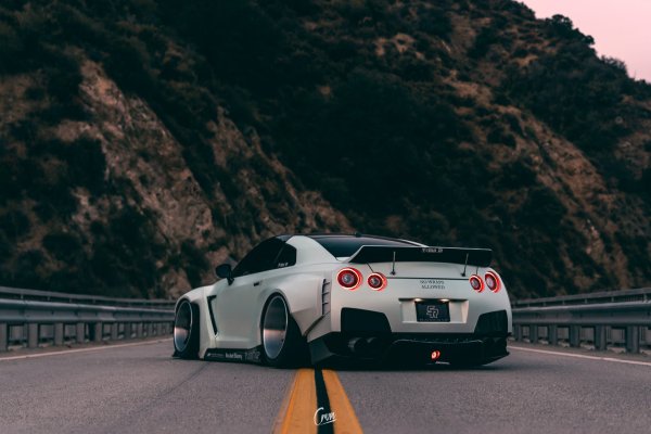Nissan GTR 4к
