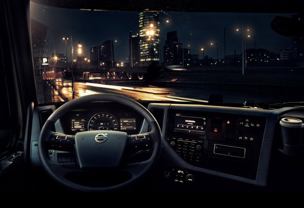 За рулём Вольво fh16