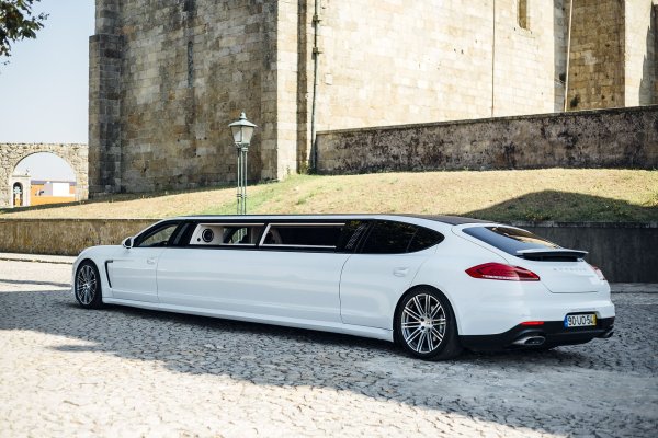 Порше 911 лимузин