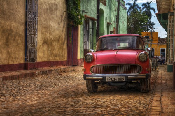 Картина старые машины Куба