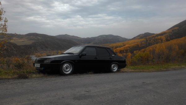 ВАЗ 21099 черная