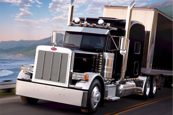 Грузовик Peterbilt 379