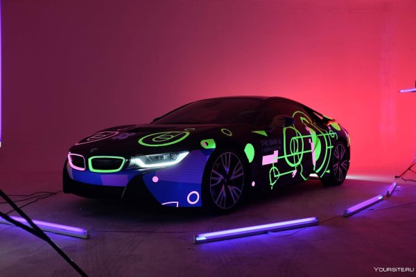 БМВ i8 неон