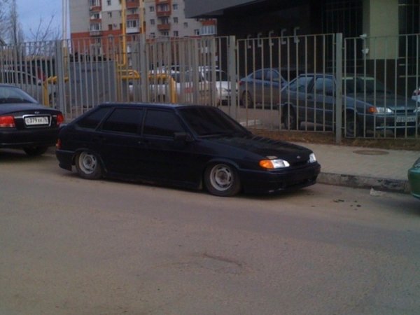 ВАЗ 2114 черная тонированная заниженная