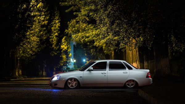 Белая Приора 4к