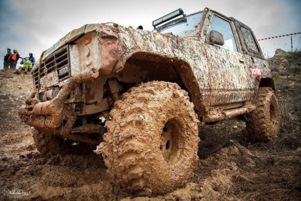 Внедорожники на оффроад 4к