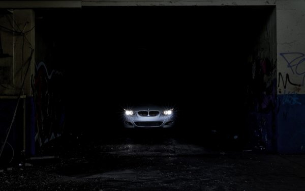 BMW e91 в темноте