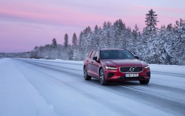 Машина Volvo v90 зимняя