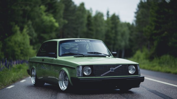 Volvo 240 stance зеленый