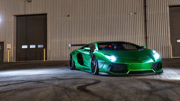 Lamborghini Aventador 4к Green