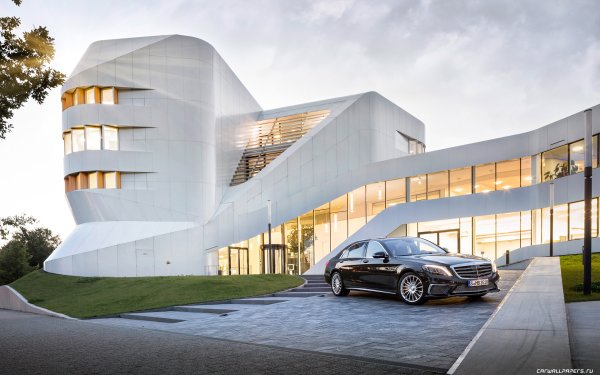 Мерседес Бенц здание