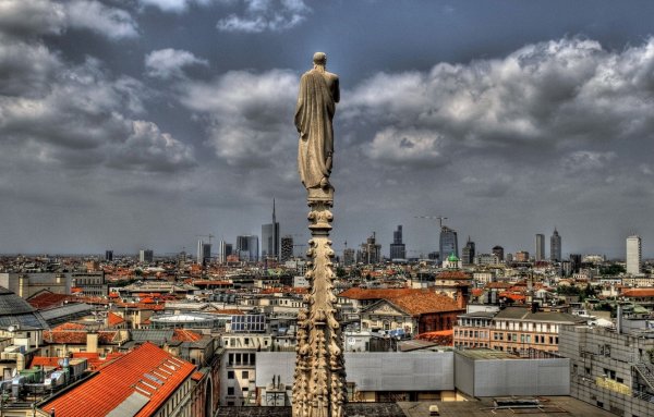 Милан площадь Дуомо