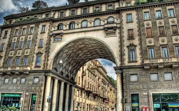 Милан Ренессанс здания