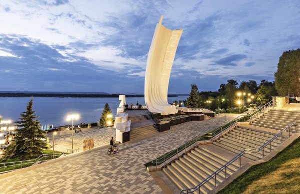 Монумент «Самарская Ладья» Самара