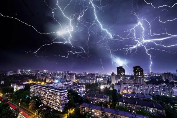 Гроза над городом