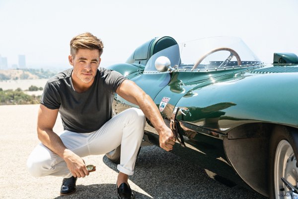 Крис Пайн фотосессии с машиной