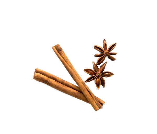 Палочки корицы сверху