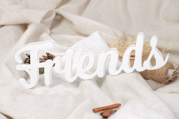 Friends надпись