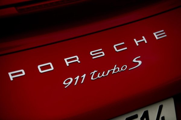 Porsche 911 Turbo s logo