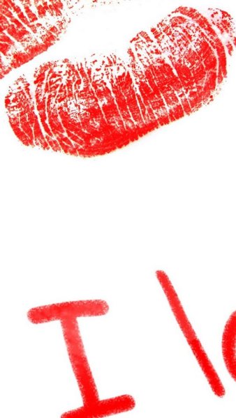 Поцелуй с надписью