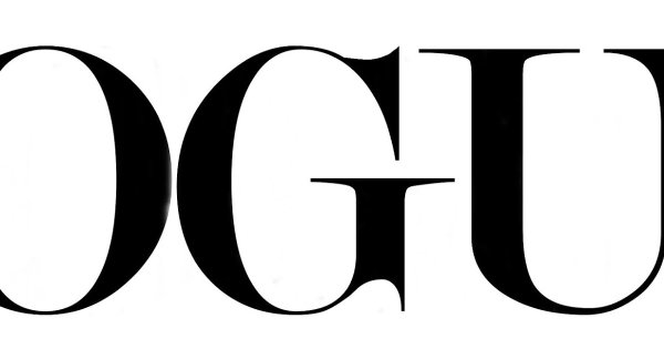 Надпись Vogue Russia