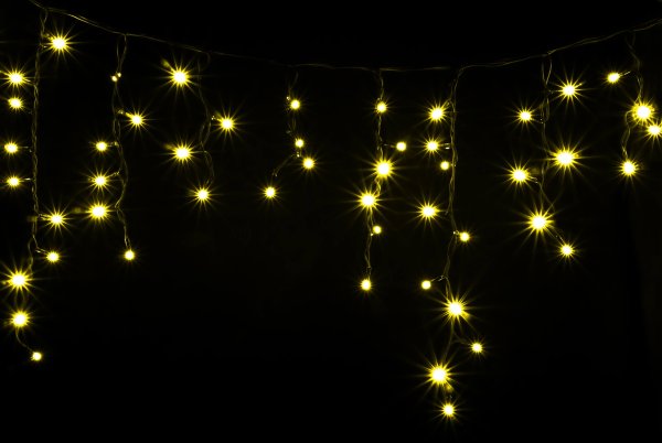 Гирлянда на черном фоне
