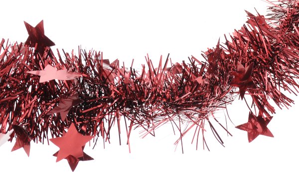 Новогодняя мишура на белом фоне