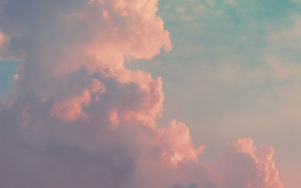 Светло розовые облака