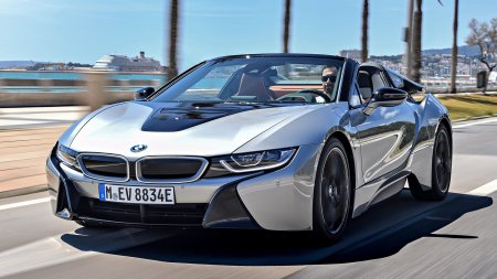 Спортивная БМВ i8